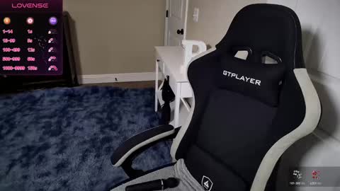 brookebee online show from March 8, 2:32 am