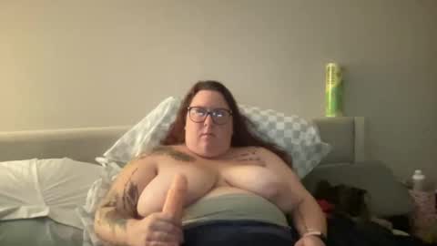 Snapshot of brookenicole3 chatting on September 16, 10:18 pm Madam Brooke online show from September 16, 10:18 pm