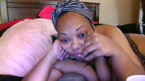 brownroundrenee online show from June 27, 12:22 pm