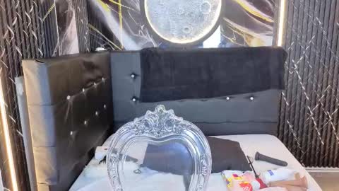 Bruja SCarlata online show from March 12, 4:59 am