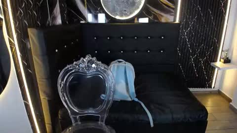 Bruja SCarlata online show from December 22, 11:35 am