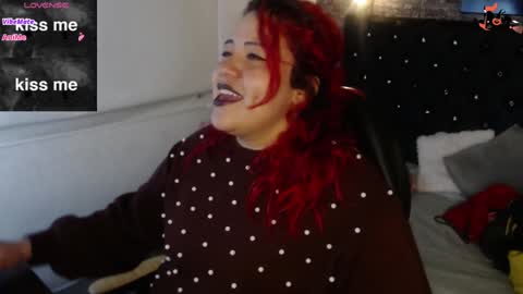 Snapshot of bruja_scarlata chatting on December 14, 12:55 pm Bruja SCarlata online show from December 14, 12:55 pm
