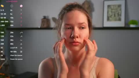Tess online show from July 19, 8:05 am