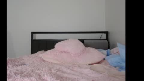 Queen Lola XXX online show from May 6, 8:18 am