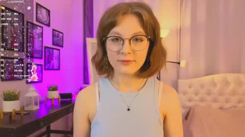 Snapshot of bubblegum_babe_ chatting on October 9, 8:35 pm Alice online show from October 9, 8:35 pm