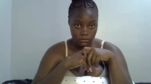 bubbly_ass30 online show from February 15, 7:51 am