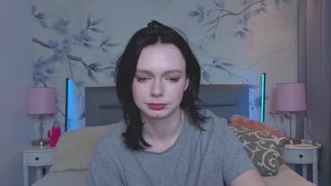 Leona online show from March 17, 10:25 pm