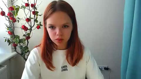 Snapshot of bunnybloom_ chatting on September 24, 6:34 am Ariel online show from September 24, 6:34 am
