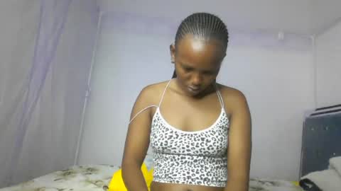 bunnydiva_ online show from June 14, 1:47 am