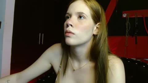 Snapshot of bunnyleahxxx chatting on March 5, 12:22 pm ANASTASIA online show from March 5, 12:22 pm
