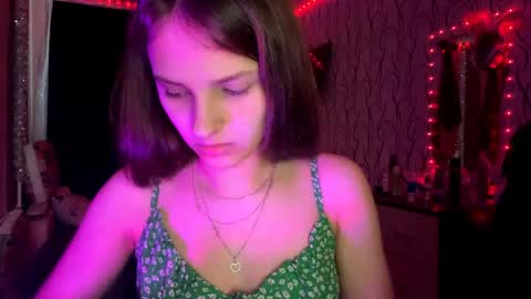 Bella online show from May 31, 9:15 am