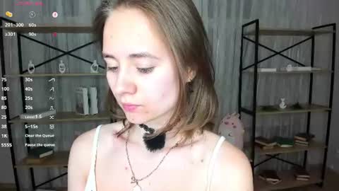 Lizy online show from June 26, 7:48 pm