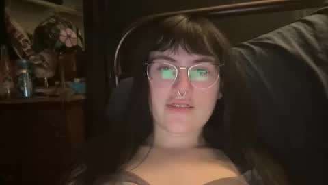 esme gray online show from June 7, 5:58 am