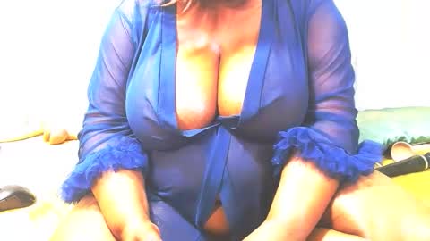 bustymaturestepmum online show from May 2, 6:39 am