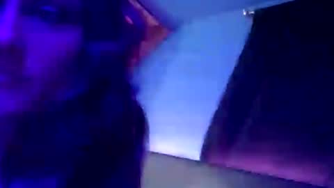 busybee83 online show from January 26, 9:19 am