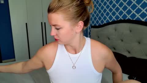 buusty_redhead online show from May 4, 9:13 am