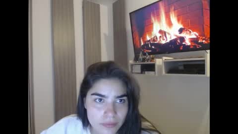 caitlingomez0 online show from May 4, 11:14 am