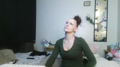 Snapshot of caliibaddie chatting on February 25, 8:25 am caliibaddie online show from February 25, 8:25 am