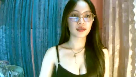 Freya online show from October 19, 11:45 am