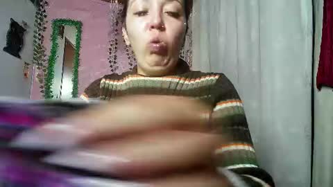 paula online show from July 1, 2:11 am