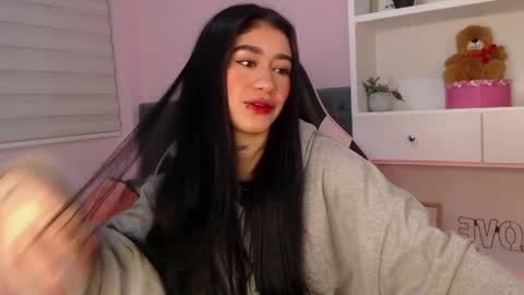 camila online show from May 4, 10:02 pm
