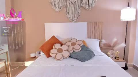 camila_bustamante_ online show from July 18, 4:09 pm