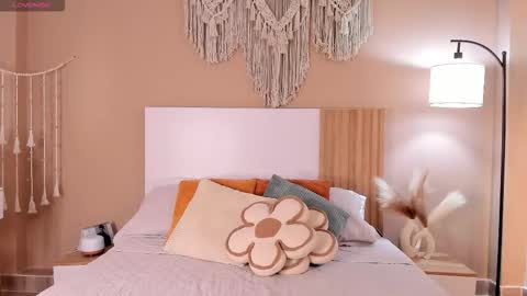 camila_bustamante_ online show from February 28, 5:56 pm