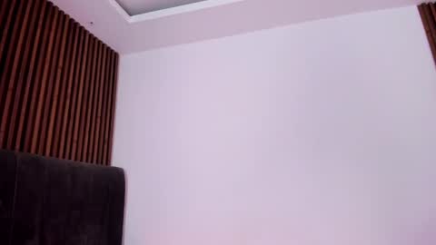 Snapshot of camila_martinez9 chatting on February 25, 11:32 am camila_martinez9 online show from February 25, 11:32 am