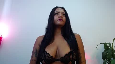 camila_torresss online show from July 28, 7:39 pm
