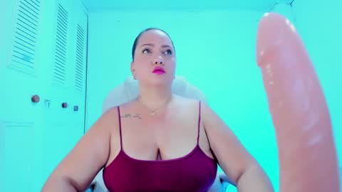 Snapshot of camilaa_foxxx chatting on January 28, 8:47 pm camilaa foxxx online show from January 28, 8:47 pm