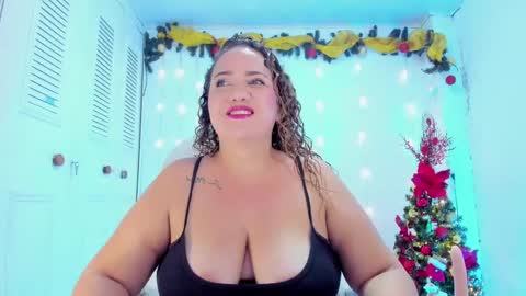 Snapshot of camilaa_foxxx chatting on December 26, 9:37 pm camilaa foxxx online show from December 26, 9:37 pm