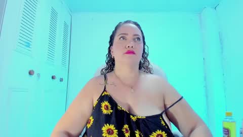 Snapshot of camilaa_foxxx chatting on January 19, 5:28 pm camilaa foxxx online show from January 19, 5:28 pm