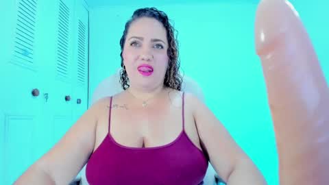 Snapshot of camilaa_foxxx chatting on March 4, 8:16 pm camilaa foxxx online show from March 4, 8:16 pm