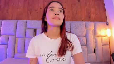 camilaa_smith_ online show from June 26, 7:04 pm