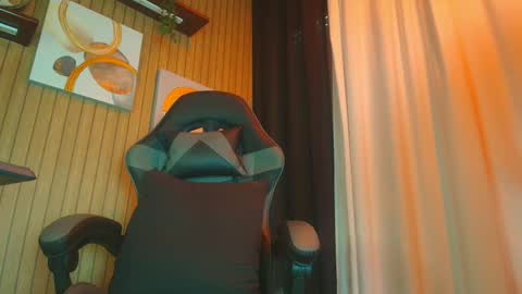    online show from November 2, 12:08 pm