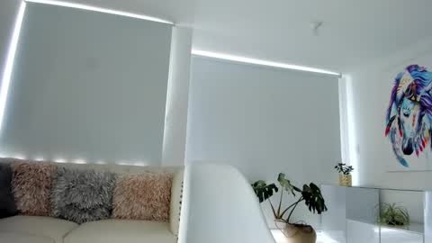 camila manzur online show from February 22, 4:04 pm