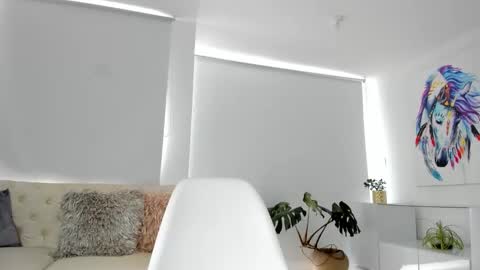 camila manzur online show from February 7, 8:31 pm