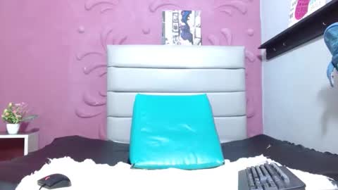 camilawilliams707rs online show from February 27, 3:17 am