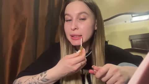 Miki online show from March 17, 4:44 pm