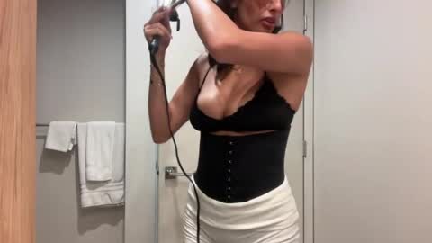 camiliakxoxo online show from August 8, 1:19 pm