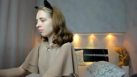 Camilla online show from September 18, 12:09 am