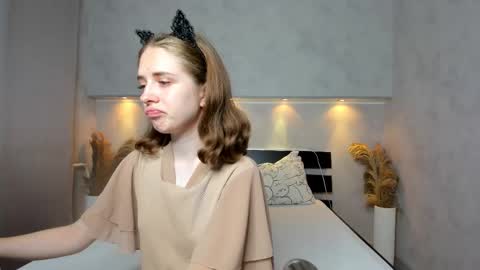 Camilla online show from September 12, 12:33 am