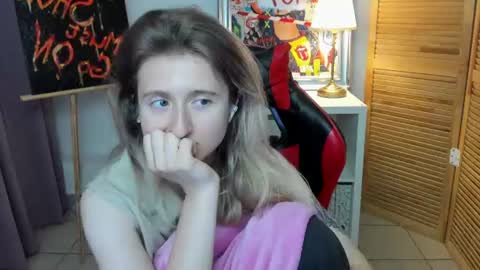 camilladreamer online show from July 12, 12:11 am