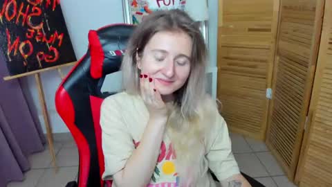 camilladreamer online show from July 10, 12:01 am