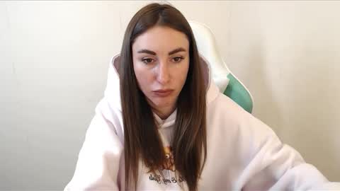 cammila horn online show from October 31, 12:20 pm