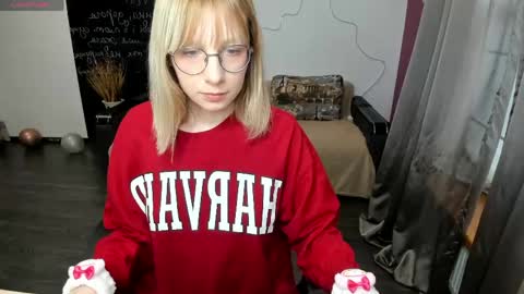 candicahoney online show from March 17, 1:26 pm