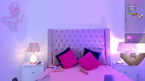 Candie  online show from October 27, 1:28 pm