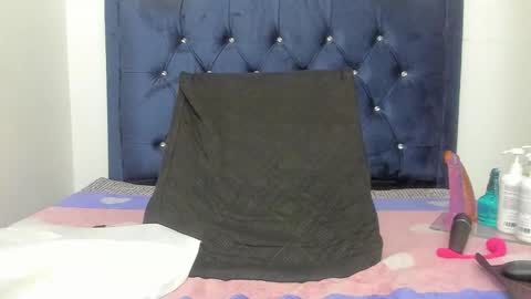 candy_big_tits18 online show from March 18, 2:27 am