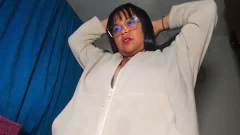 Candy  Brown online show from May 19, 1:34 am