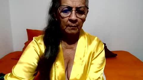 candy online show from July 26, 11:07 am